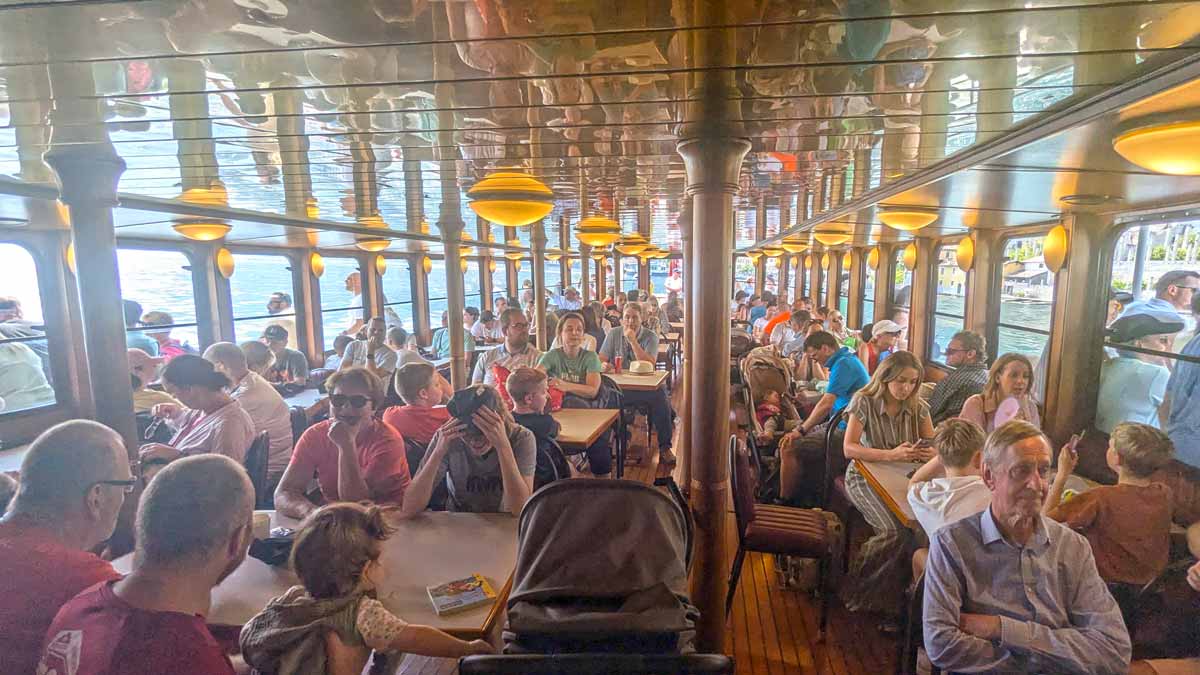 Historisches Fährschiff